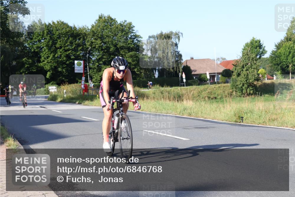 25.08.2024 - Elbe Triathlon Hamburg Fuchs,  Jonas http://msf.ph/oto/6846768 25.08.2024 09:08:38 Radfahren 184, 174, 75, 117, 91 meine-sportfotos.de