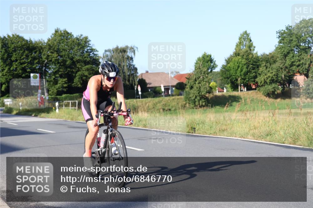25.08.2024 - Elbe Triathlon Hamburg Fuchs,  Jonas http://msf.ph/oto/6846770 25.08.2024 09:08:38 Radfahren 184, 174, 75, 117, 91 meine-sportfotos.de