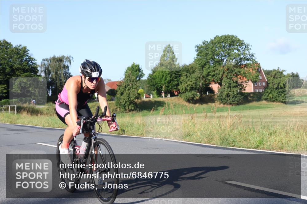25.08.2024 - Elbe Triathlon Hamburg Fuchs,  Jonas http://msf.ph/oto/6846775 25.08.2024 09:08:39 Radfahren 184, 174, 75, 117, 91 meine-sportfotos.de