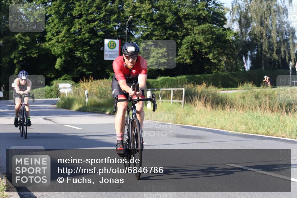 25.08.2024 - Elbe Triathlon Hamburg Fuchs,  Jonas http://msf.ph/oto/6846786 25.08.2024 09:08:40 Radfahren 184, 174, 75, 117, 91, 211 meine-sportfotos.de