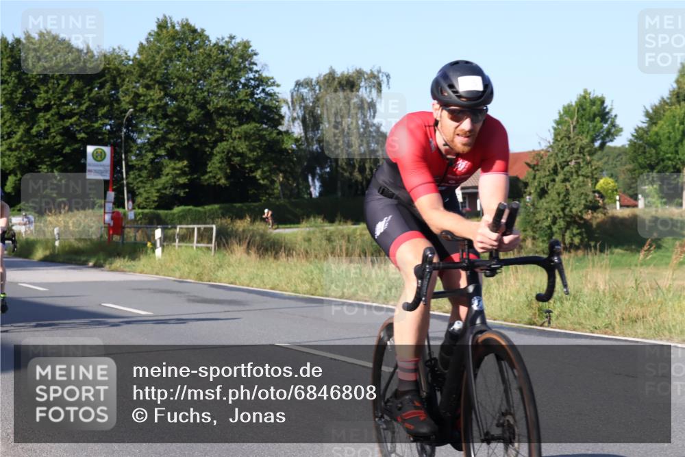 25.08.2024 - Elbe Triathlon Hamburg Fuchs,  Jonas http://msf.ph/oto/6846808 25.08.2024 09:08:41 Radfahren 174, 75, 117, 91, 211 meine-sportfotos.de