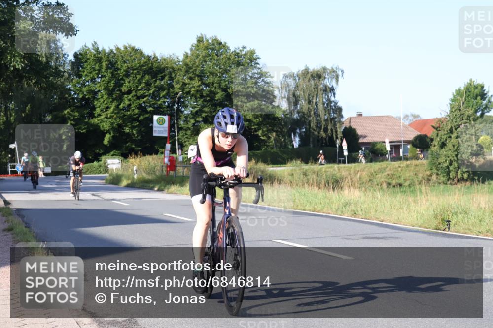25.08.2024 - Elbe Triathlon Hamburg Fuchs,  Jonas http://msf.ph/oto/6846814 25.08.2024 09:08:42 Radfahren 174, 75, 117, 91, 211, 205 meine-sportfotos.de