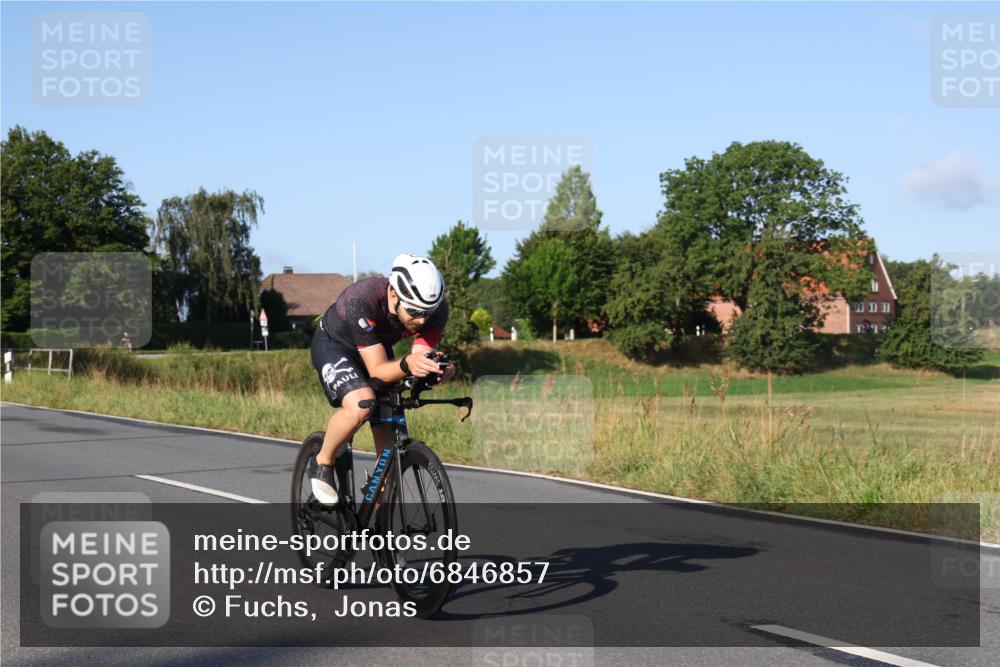 25.08.2024 - Elbe Triathlon Hamburg Fuchs,  Jonas http://msf.ph/oto/6846857 25.08.2024 09:08:44 Radfahren 174, 75, 117, 91, 211, 205, 266, 179 meine-sportfotos.de