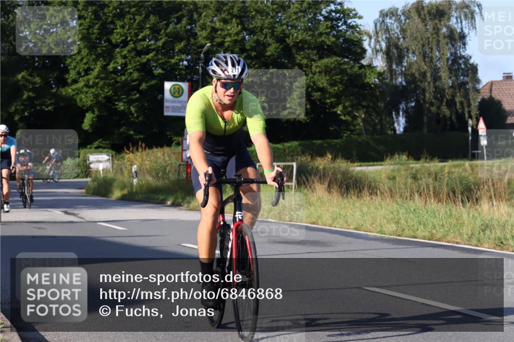 25.08.2024 - Elbe Triathlon Hamburg Fuchs,  Jonas http://msf.ph/oto/6846868 25.08.2024 09:08:46 Radfahren 75, 117, 91, 211, 205, 266, 179, 208 meine-sportfotos.de