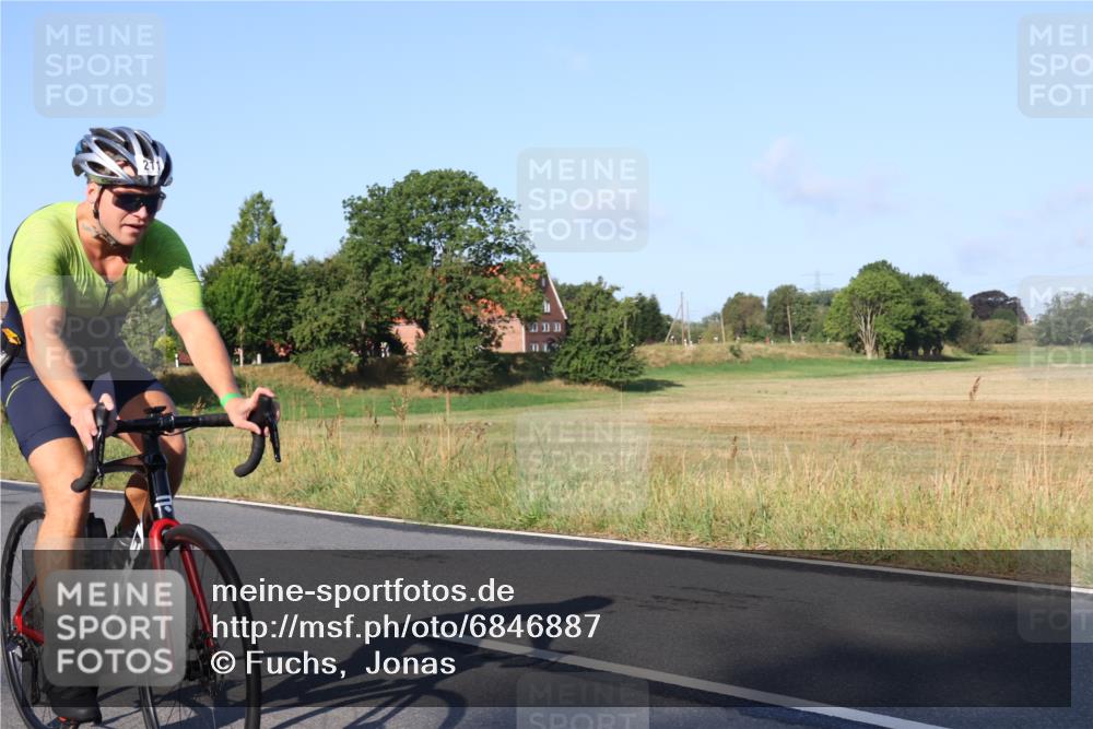 25.08.2024 - Elbe Triathlon Hamburg Fuchs,  Jonas http://msf.ph/oto/6846887 25.08.2024 09:08:47 Radfahren 117, 91, 211, 205, 266, 179, 208 meine-sportfotos.de