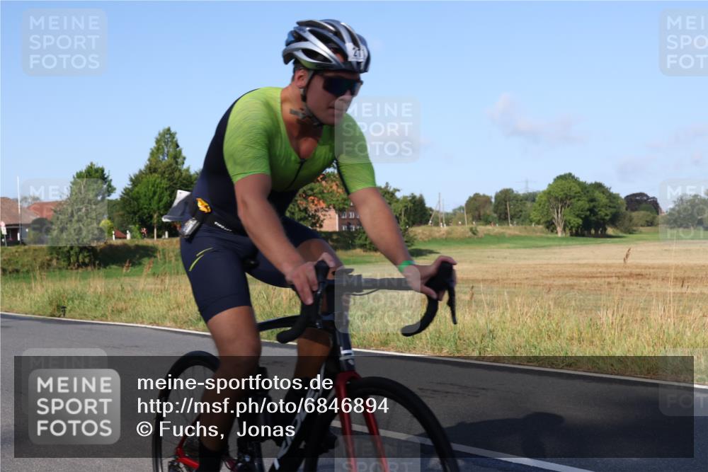 25.08.2024 - Elbe Triathlon Hamburg Fuchs,  Jonas http://msf.ph/oto/6846894 25.08.2024 09:08:47 Radfahren 117, 91, 211, 205, 266, 179, 208 meine-sportfotos.de