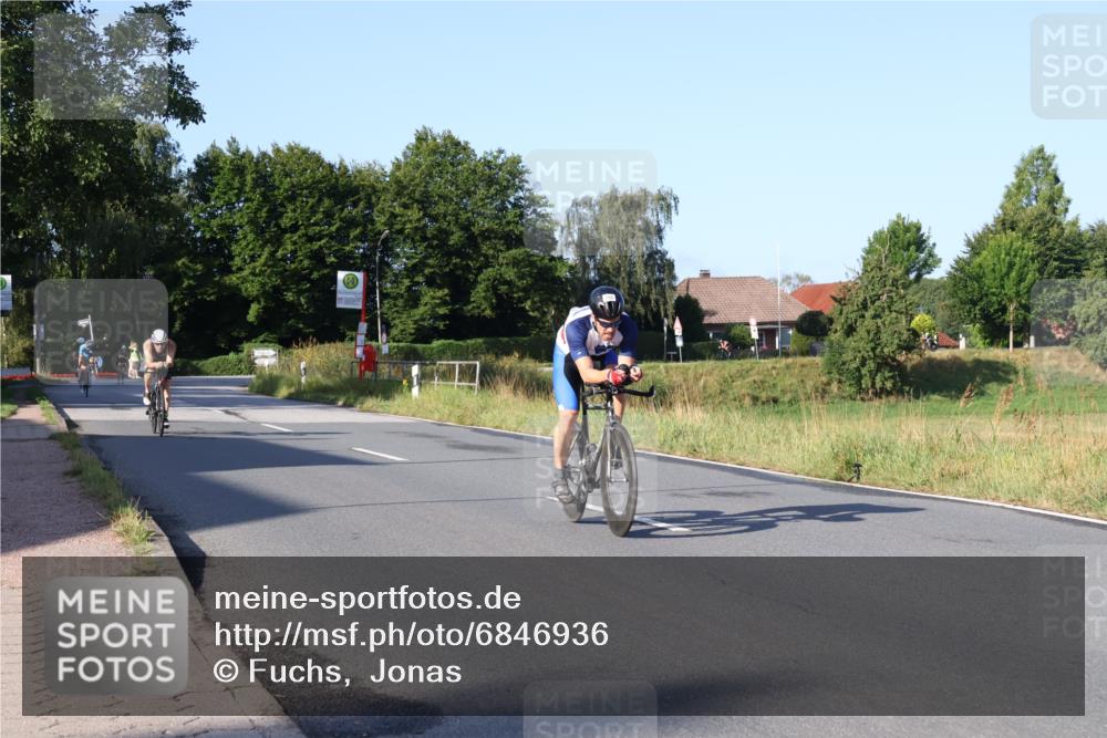 25.08.2024 - Elbe Triathlon Hamburg Fuchs,  Jonas http://msf.ph/oto/6846936 25.08.2024 09:08:49 Radfahren 91, 211, 205, 266, 179, 208, 110, 283 meine-sportfotos.de