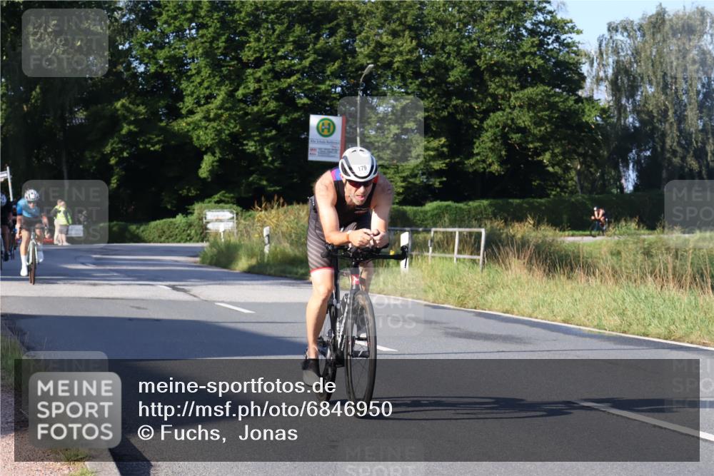 25.08.2024 - Elbe Triathlon Hamburg Fuchs,  Jonas http://msf.ph/oto/6846950 25.08.2024 09:08:50 Radfahren 91, 211, 205, 266, 179, 208, 110, 283 meine-sportfotos.de