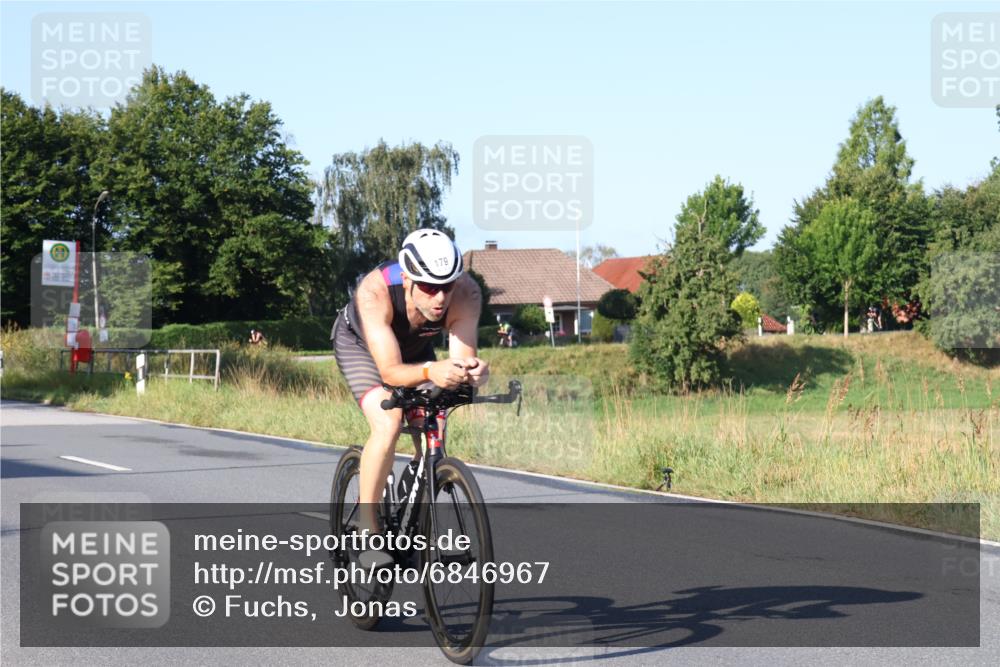 25.08.2024 - Elbe Triathlon Hamburg Fuchs,  Jonas http://msf.ph/oto/6846967 25.08.2024 09:08:51 Radfahren 211, 205, 266, 179, 208, 110, 283 meine-sportfotos.de