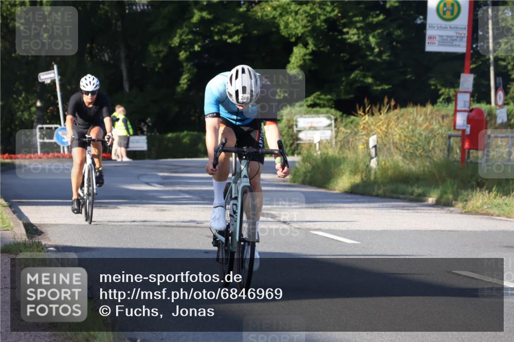 25.08.2024 - Elbe Triathlon Hamburg Fuchs,  Jonas http://msf.ph/oto/6846969 25.08.2024 09:08:52 Radfahren 211, 205, 266, 179, 208, 110, 283 meine-sportfotos.de