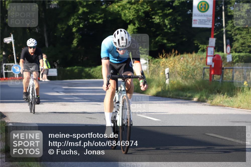 25.08.2024 - Elbe Triathlon Hamburg Fuchs,  Jonas http://msf.ph/oto/6846974 25.08.2024 09:08:52 Radfahren 211, 205, 266, 179, 208, 110, 283 meine-sportfotos.de