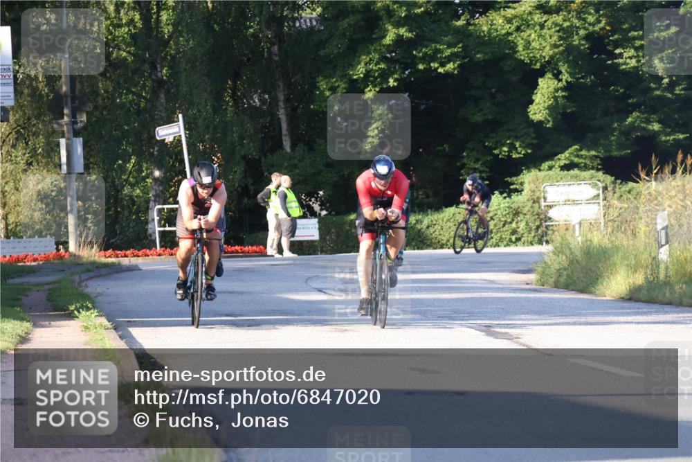 25.08.2024 - Elbe Triathlon Hamburg Fuchs,  Jonas http://msf.ph/oto/6847020 25.08.2024 09:08:58 Radfahren 208, 110, 283, 84, 56, 209, 241 meine-sportfotos.de