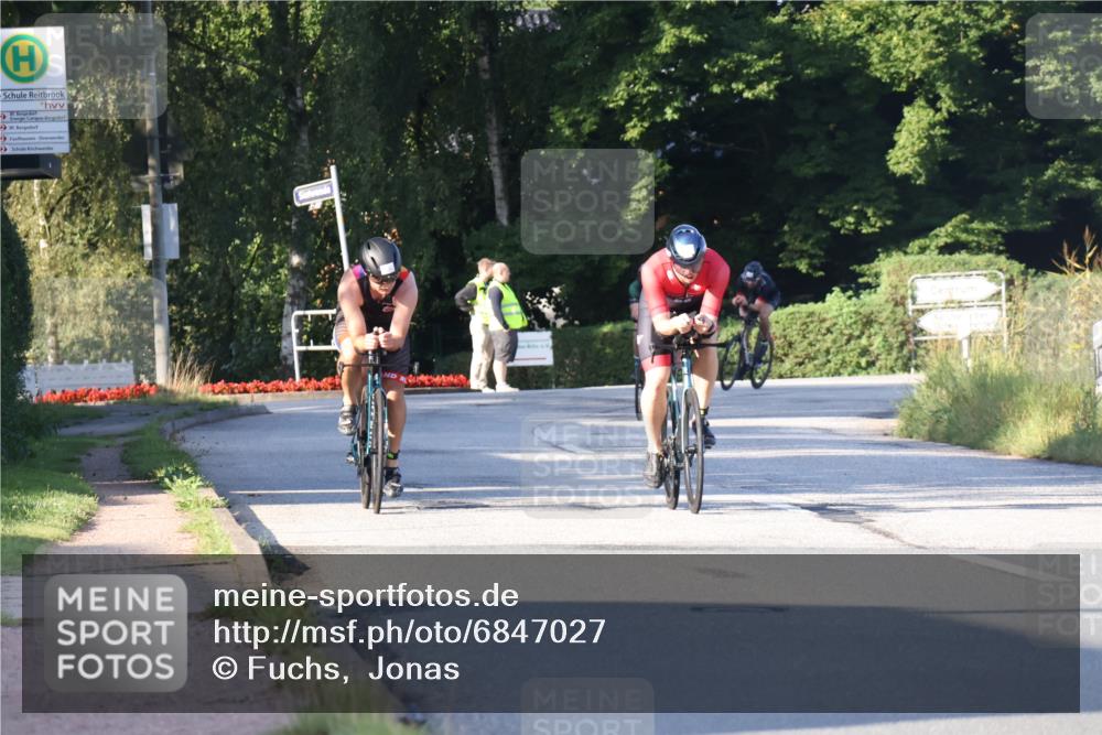 25.08.2024 - Elbe Triathlon Hamburg Fuchs,  Jonas http://msf.ph/oto/6847027 25.08.2024 09:08:58 Radfahren 208, 110, 283, 84, 56, 209, 241 meine-sportfotos.de