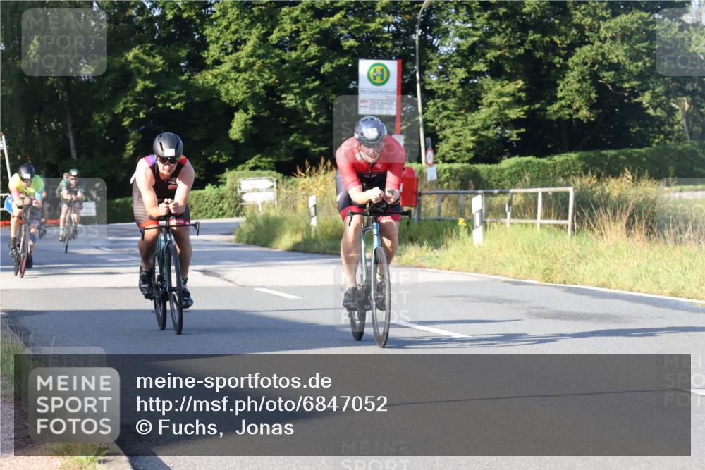 25.08.2024 - Elbe Triathlon Hamburg Fuchs,  Jonas http://msf.ph/oto/6847052 25.08.2024 09:09:00 Radfahren 110, 283, 84, 56, 209, 241, 310 meine-sportfotos.de