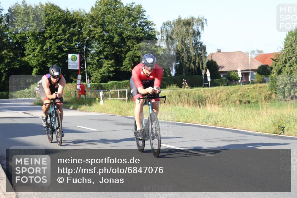 25.08.2024 - Elbe Triathlon Hamburg Fuchs,  Jonas http://msf.ph/oto/6847076 25.08.2024 09:09:00 Radfahren 110, 283, 84, 56, 209, 241, 310 meine-sportfotos.de