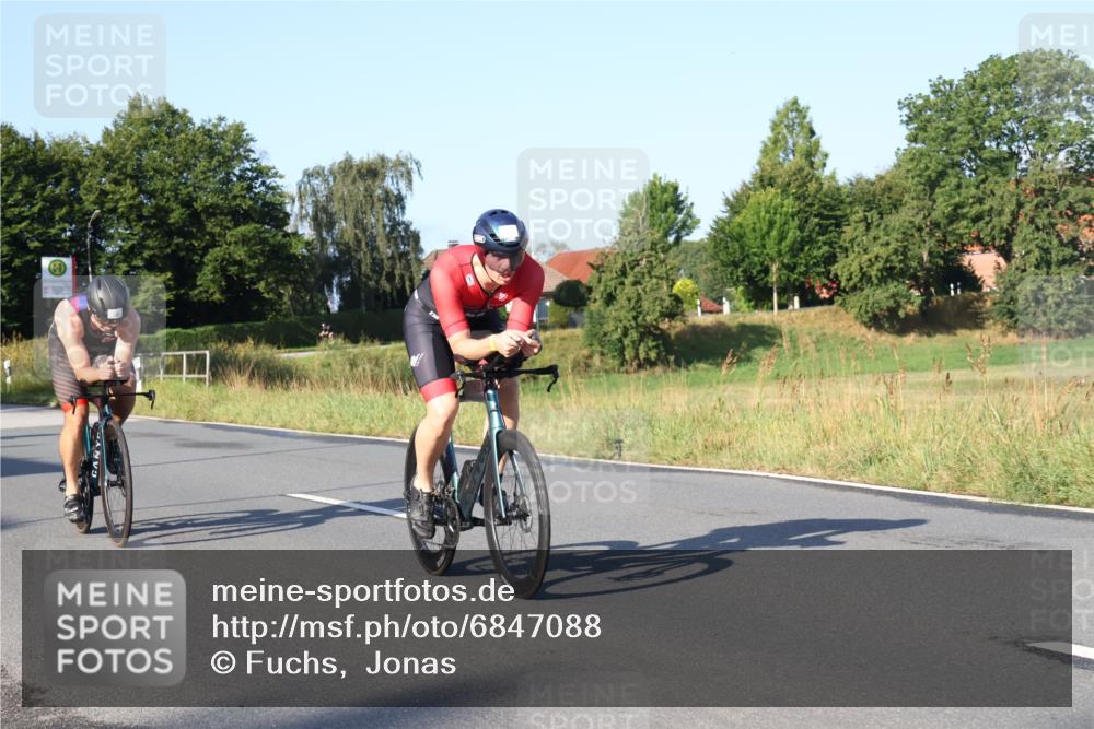 25.08.2024 - Elbe Triathlon Hamburg Fuchs,  Jonas http://msf.ph/oto/6847088 25.08.2024 09:09:01 Radfahren 283, 84, 56, 209, 241, 310 meine-sportfotos.de