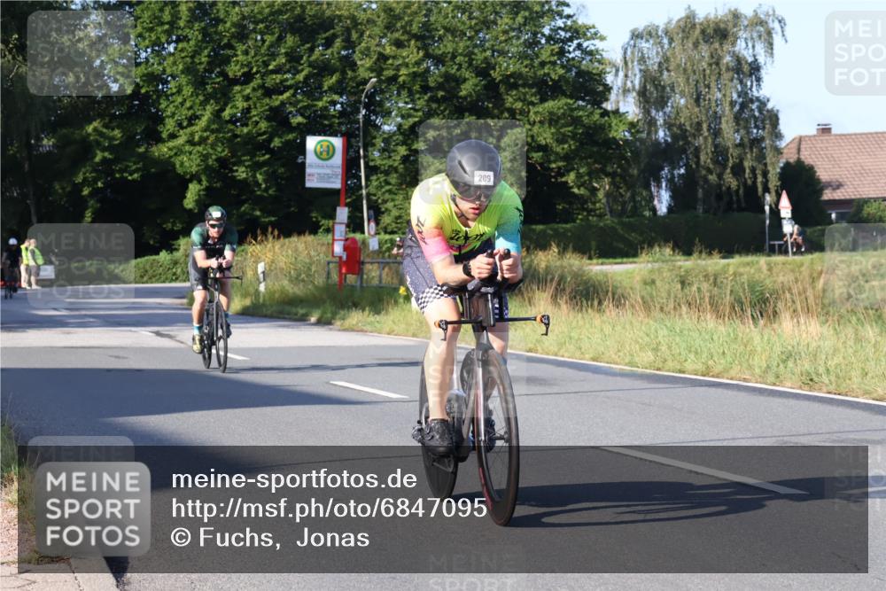25.08.2024 - Elbe Triathlon Hamburg Fuchs,  Jonas http://msf.ph/oto/6847095 25.08.2024 09:09:02 Radfahren 84, 56, 209, 241, 310, 278 meine-sportfotos.de
