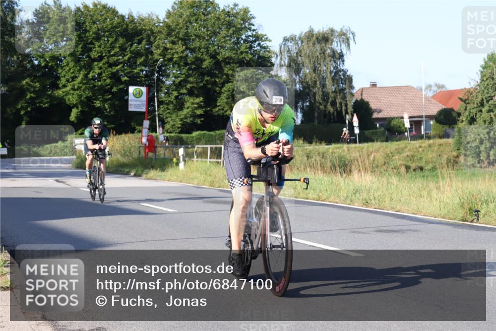 25.08.2024 - Elbe Triathlon Hamburg Fuchs,  Jonas http://msf.ph/oto/6847100 25.08.2024 09:09:02 Radfahren 84, 56, 209, 241, 310, 278 meine-sportfotos.de