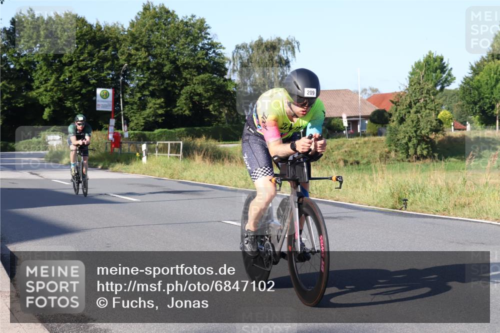 25.08.2024 - Elbe Triathlon Hamburg Fuchs,  Jonas http://msf.ph/oto/6847102 25.08.2024 09:09:03 Radfahren 84, 56, 209, 241, 310, 278 meine-sportfotos.de