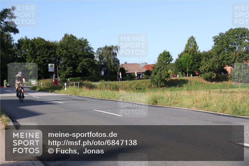 25.08.2024 - Elbe Triathlon Hamburg Fuchs,  Jonas http://msf.ph/oto/6847138 25.08.2024 09:09:04 Radfahren 84, 56, 209, 241, 310, 278 meine-sportfotos.de