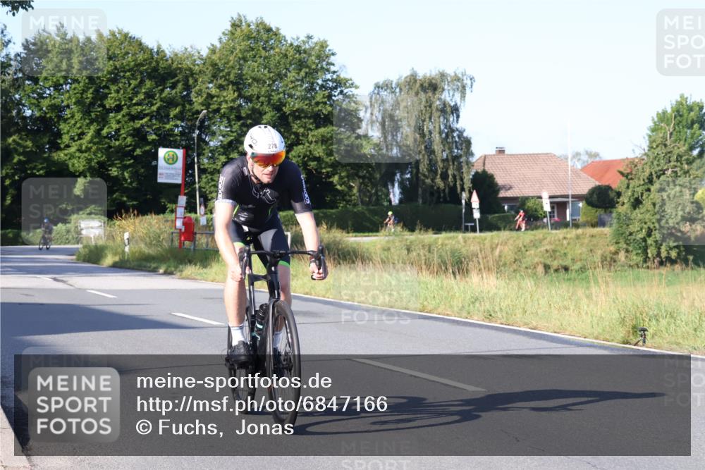 25.08.2024 - Elbe Triathlon Hamburg Fuchs,  Jonas http://msf.ph/oto/6847166 25.08.2024 09:09:08 Radfahren 209, 241, 310, 278, 161, 105 meine-sportfotos.de