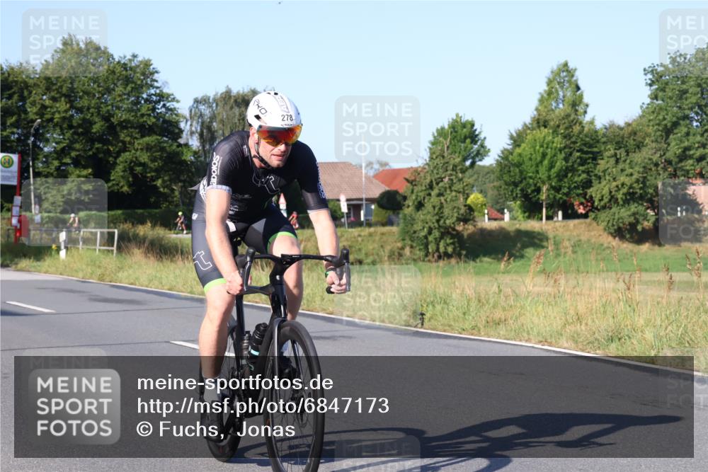 25.08.2024 - Elbe Triathlon Hamburg Fuchs,  Jonas http://msf.ph/oto/6847173 25.08.2024 09:09:09 Radfahren 241, 310, 278, 161, 105, 142 meine-sportfotos.de