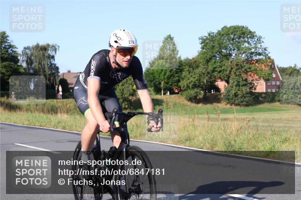 25.08.2024 - Elbe Triathlon Hamburg Fuchs,  Jonas http://msf.ph/oto/6847181 25.08.2024 09:09:09 Radfahren 241, 310, 278, 161, 105, 142 meine-sportfotos.de