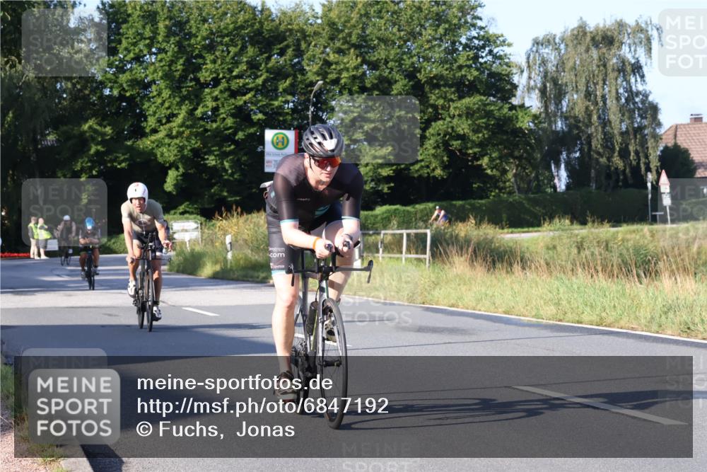 25.08.2024 - Elbe Triathlon Hamburg Fuchs,  Jonas http://msf.ph/oto/6847192 25.08.2024 09:09:12 Radfahren 278, 161, 105, 142, 261 meine-sportfotos.de