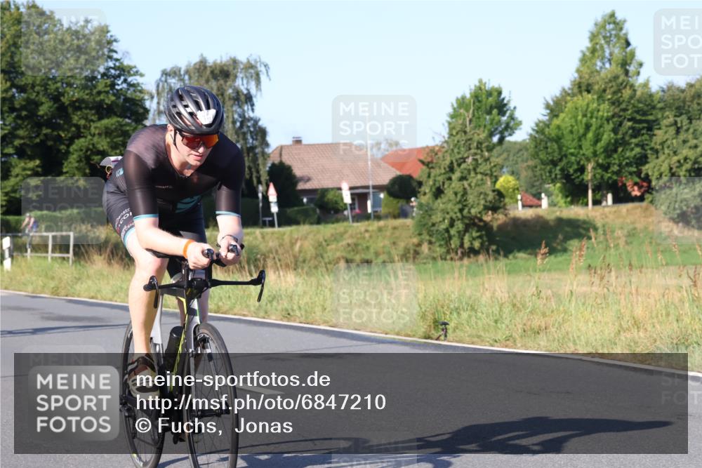 25.08.2024 - Elbe Triathlon Hamburg Fuchs,  Jonas http://msf.ph/oto/6847210 25.08.2024 09:09:13 Radfahren 278, 161, 105, 142, 261 meine-sportfotos.de
