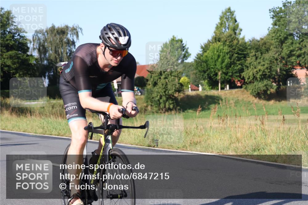25.08.2024 - Elbe Triathlon Hamburg Fuchs,  Jonas http://msf.ph/oto/6847215 25.08.2024 09:09:13 Radfahren 278, 161, 105, 142, 261 meine-sportfotos.de
