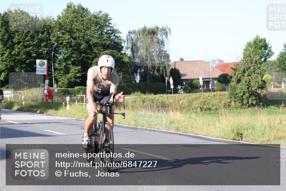 25.08.2024 - Elbe Triathlon Hamburg Fuchs,  Jonas http://msf.ph/oto/6847227 25.08.2024 09:09:13 Radfahren 278, 161, 105, 142, 261 meine-sportfotos.de