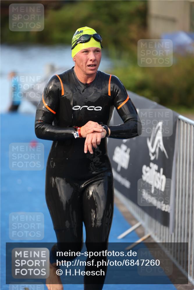 25.08.2024 - Elbe Triathlon Hamburg H.Heesch http://msf.ph/oto/6847260 25.08.2024 08:50:57 Schwimmen 173 meine-sportfotos.de