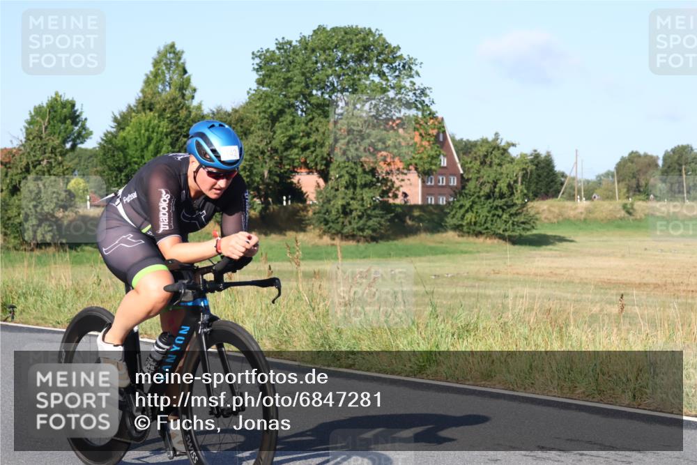 25.08.2024 - Elbe Triathlon Hamburg Fuchs,  Jonas http://msf.ph/oto/6847281 25.08.2024 09:09:16 Radfahren 161, 105, 142, 261, 121, 141, 46 meine-sportfotos.de