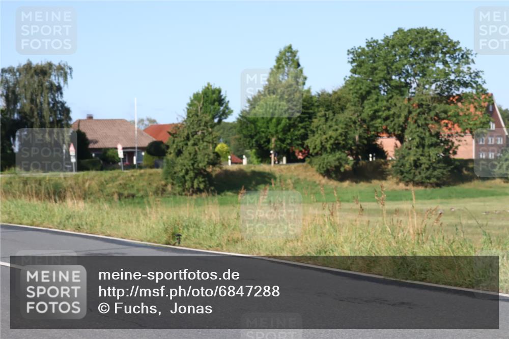 25.08.2024 - Elbe Triathlon Hamburg Fuchs,  Jonas http://msf.ph/oto/6847288 25.08.2024 09:09:16 Radfahren 161, 105, 142, 261, 121, 141, 46 meine-sportfotos.de