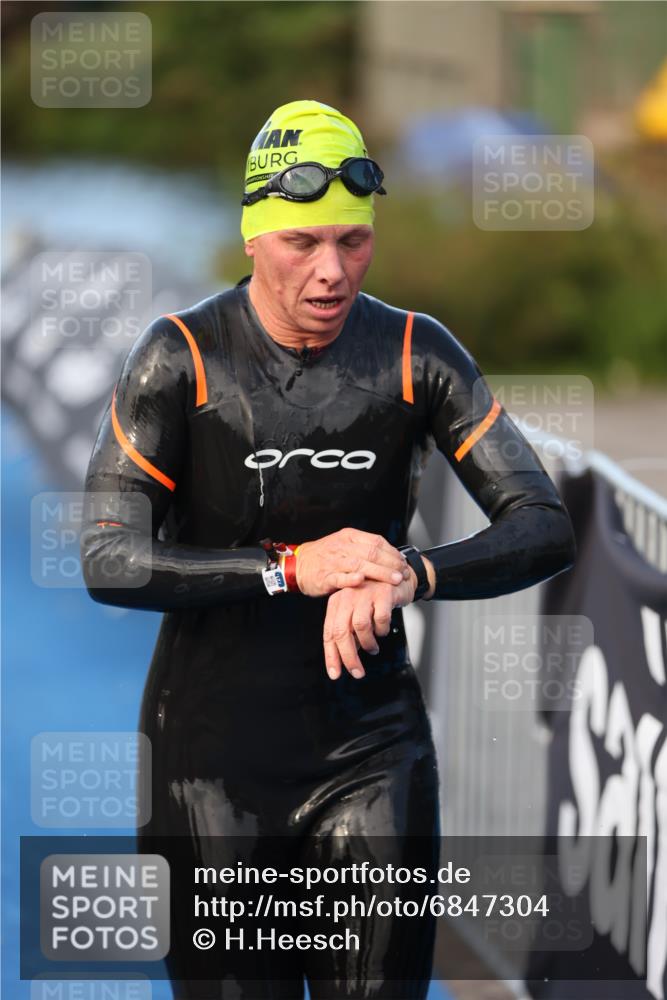 25.08.2024 - Elbe Triathlon Hamburg H.Heesch http://msf.ph/oto/6847304 25.08.2024 08:50:57 Schwimmen 173 meine-sportfotos.de