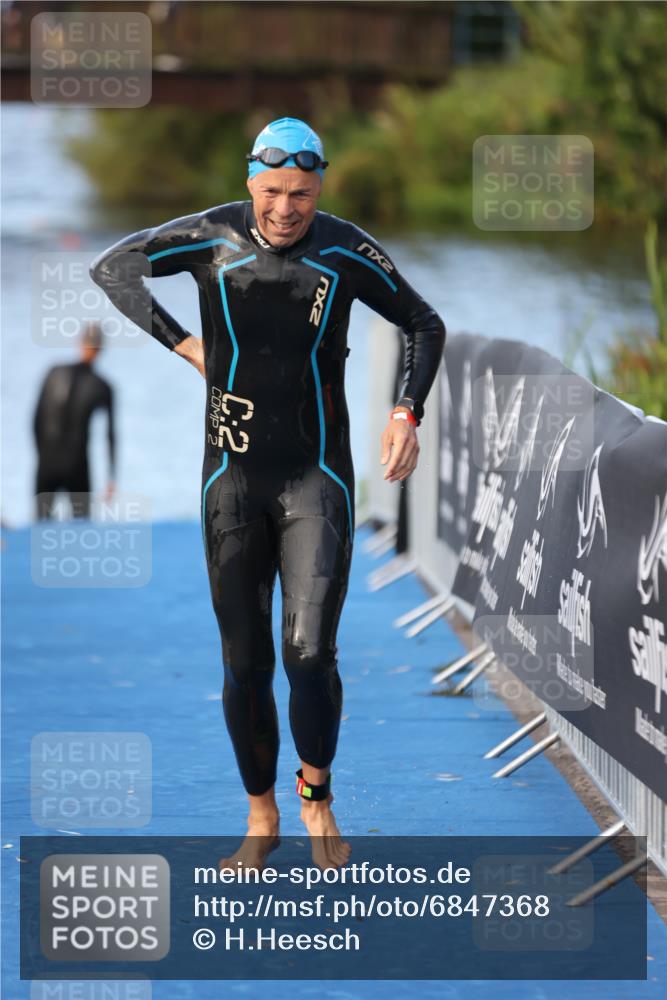 25.08.2024 - Elbe Triathlon Hamburg H.Heesch http://msf.ph/oto/6847368 25.08.2024 08:51:27 Schwimmen 163 meine-sportfotos.de