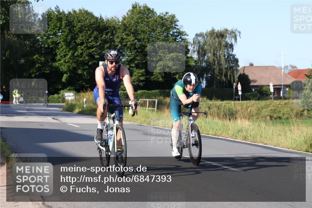 25.08.2024 - Elbe Triathlon Hamburg Fuchs,  Jonas http://msf.ph/oto/6847393 25.08.2024 09:09:23 Radfahren 261, 121, 141, 46, 303, 198 meine-sportfotos.de