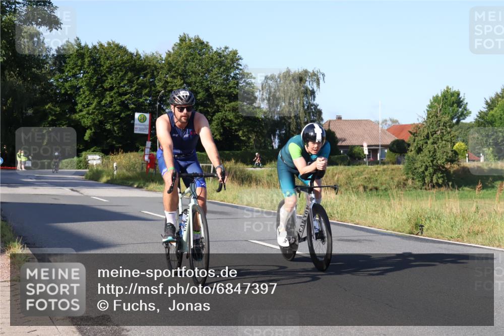 25.08.2024 - Elbe Triathlon Hamburg Fuchs,  Jonas http://msf.ph/oto/6847397 25.08.2024 09:09:23 Radfahren 261, 121, 141, 46, 303, 198 meine-sportfotos.de