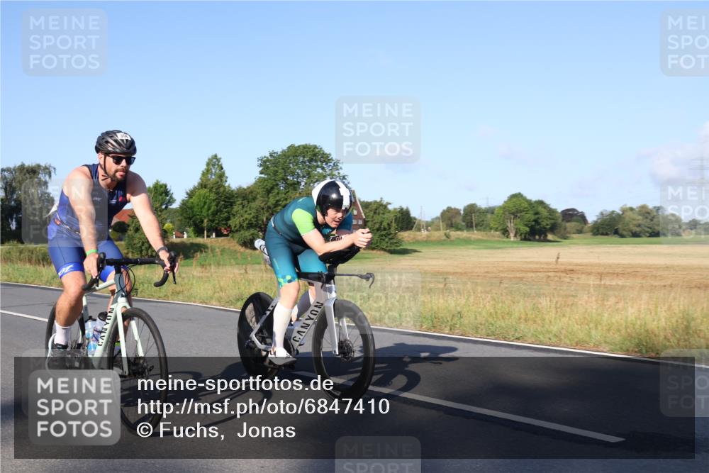 25.08.2024 - Elbe Triathlon Hamburg Fuchs,  Jonas http://msf.ph/oto/6847410 25.08.2024 09:09:24 Radfahren 261, 121, 141, 46, 303, 198 meine-sportfotos.de
