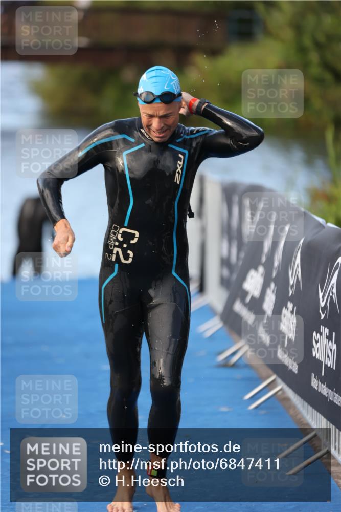 25.08.2024 - Elbe Triathlon Hamburg H.Heesch http://msf.ph/oto/6847411 25.08.2024 08:51:27 Schwimmen 163 meine-sportfotos.de