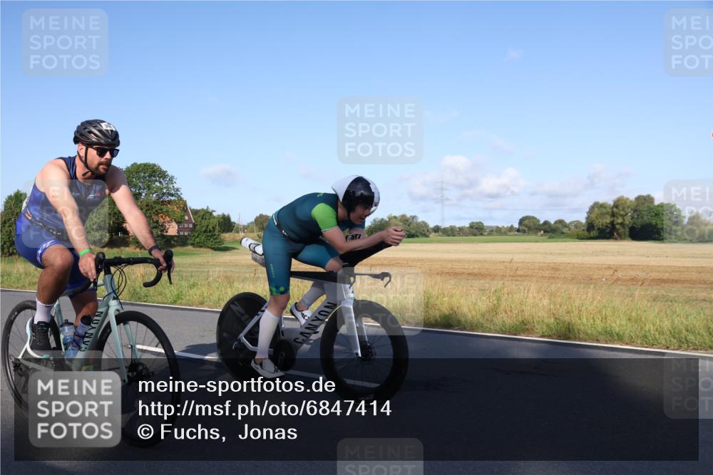 25.08.2024 - Elbe Triathlon Hamburg Fuchs,  Jonas http://msf.ph/oto/6847414 25.08.2024 09:09:24 Radfahren 261, 121, 141, 46, 303, 198 meine-sportfotos.de