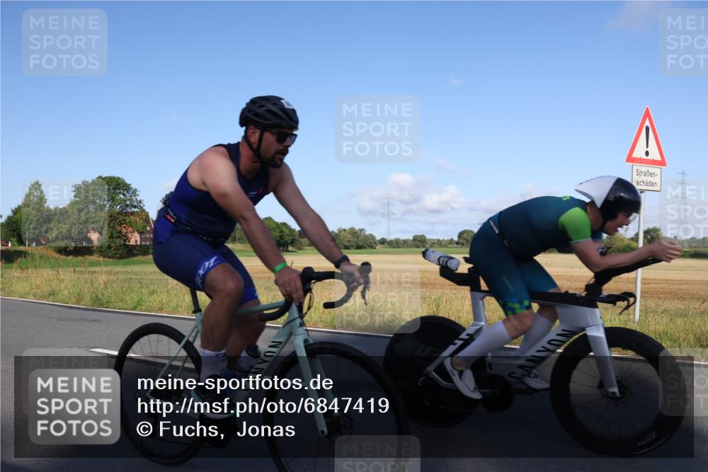 25.08.2024 - Elbe Triathlon Hamburg Fuchs,  Jonas http://msf.ph/oto/6847419 25.08.2024 09:09:24 Radfahren 261, 121, 141, 46, 303, 198 meine-sportfotos.de