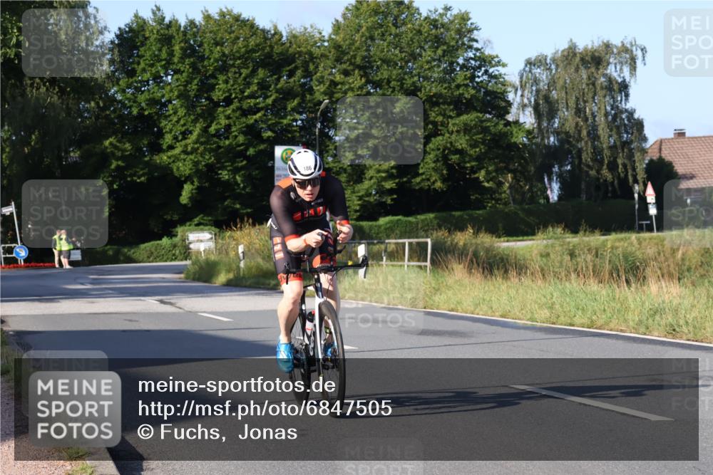 25.08.2024 - Elbe Triathlon Hamburg Fuchs,  Jonas http://msf.ph/oto/6847505 25.08.2024 09:09:34 Radfahren 198, 186 meine-sportfotos.de