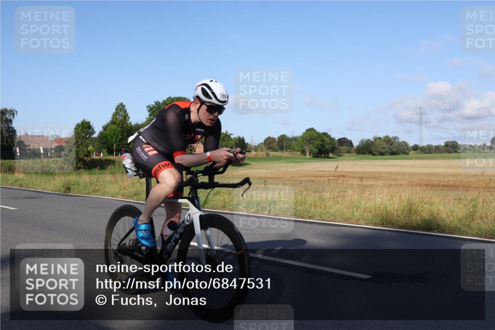 25.08.2024 - Elbe Triathlon Hamburg Fuchs,  Jonas http://msf.ph/oto/6847531 25.08.2024 09:09:35 Radfahren 198, 186 meine-sportfotos.de