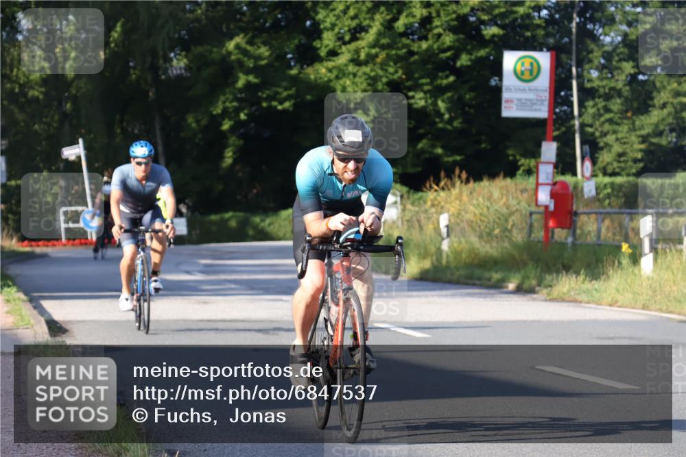 25.08.2024 - Elbe Triathlon Hamburg Fuchs,  Jonas http://msf.ph/oto/6847537 25.08.2024 09:09:42 Radfahren 160, 285, 237 meine-sportfotos.de