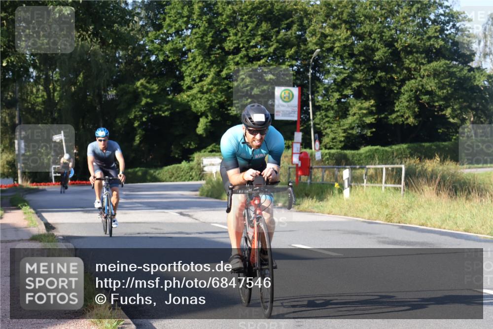 25.08.2024 - Elbe Triathlon Hamburg Fuchs,  Jonas http://msf.ph/oto/6847546 25.08.2024 09:09:42 Radfahren 160, 285, 237 meine-sportfotos.de