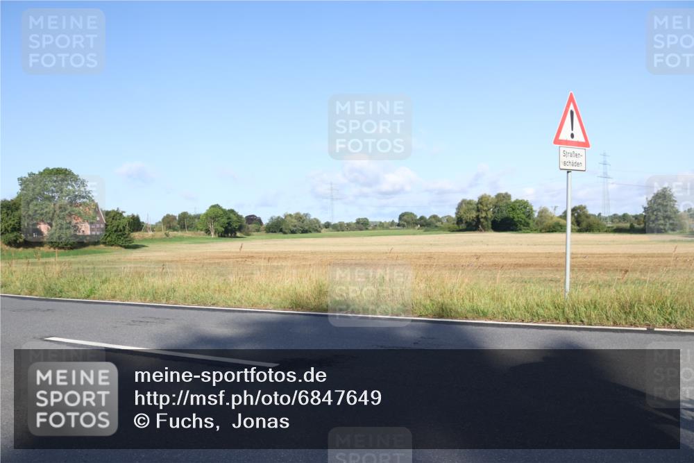 25.08.2024 - Elbe Triathlon Hamburg Fuchs,  Jonas http://msf.ph/oto/6847649 25.08.2024 09:09:49 Radfahren 285, 237 meine-sportfotos.de