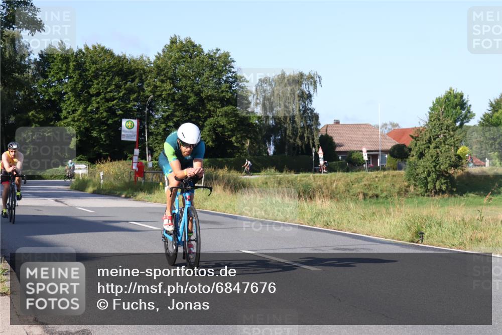 25.08.2024 - Elbe Triathlon Hamburg Fuchs,  Jonas http://msf.ph/oto/6847676 25.08.2024 09:09:59 Radfahren 45, 76, 202 meine-sportfotos.de