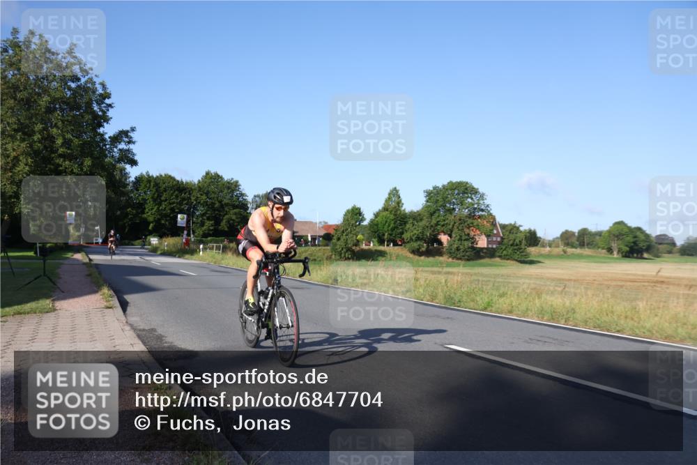 25.08.2024 - Elbe Triathlon Hamburg Fuchs,  Jonas http://msf.ph/oto/6847704 25.08.2024 09:10:00 Radfahren 45, 76, 202 meine-sportfotos.de