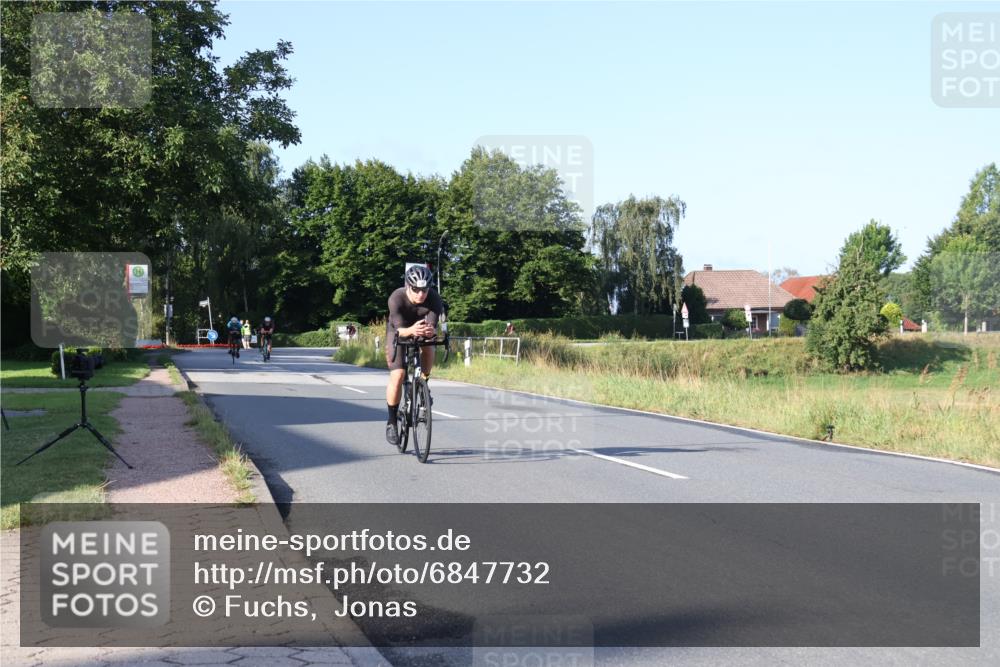 25.08.2024 - Elbe Triathlon Hamburg Fuchs,  Jonas http://msf.ph/oto/6847732 25.08.2024 09:10:03 Radfahren 45, 76, 202, 95, 166, 64, 248 meine-sportfotos.de
